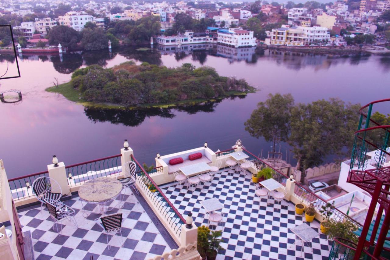 Hotel Mewari Villa Udaipur Exterior photo