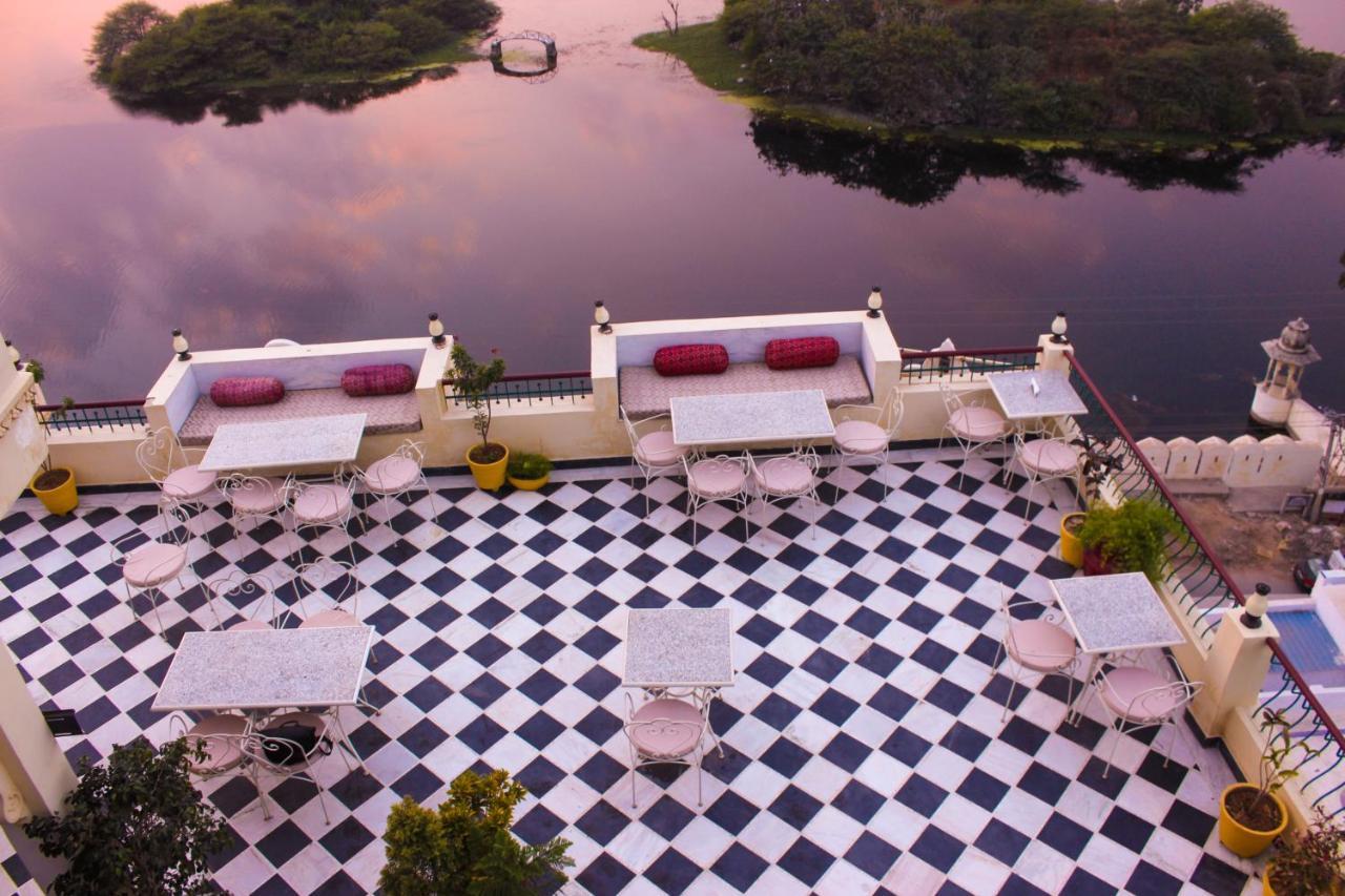 Hotel Mewari Villa Udaipur Exterior photo