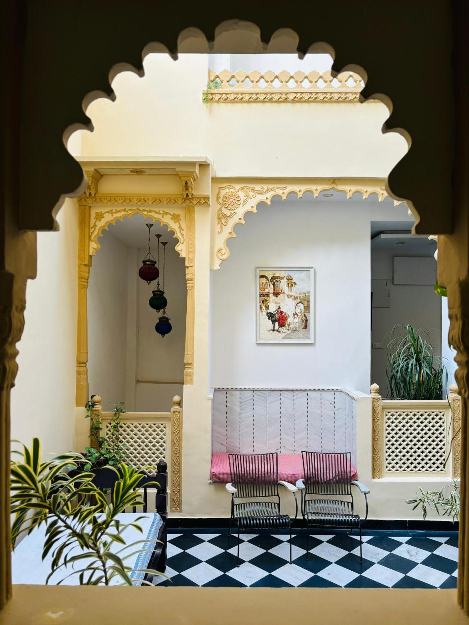 Hotel Mewari Villa Udaipur Exterior photo