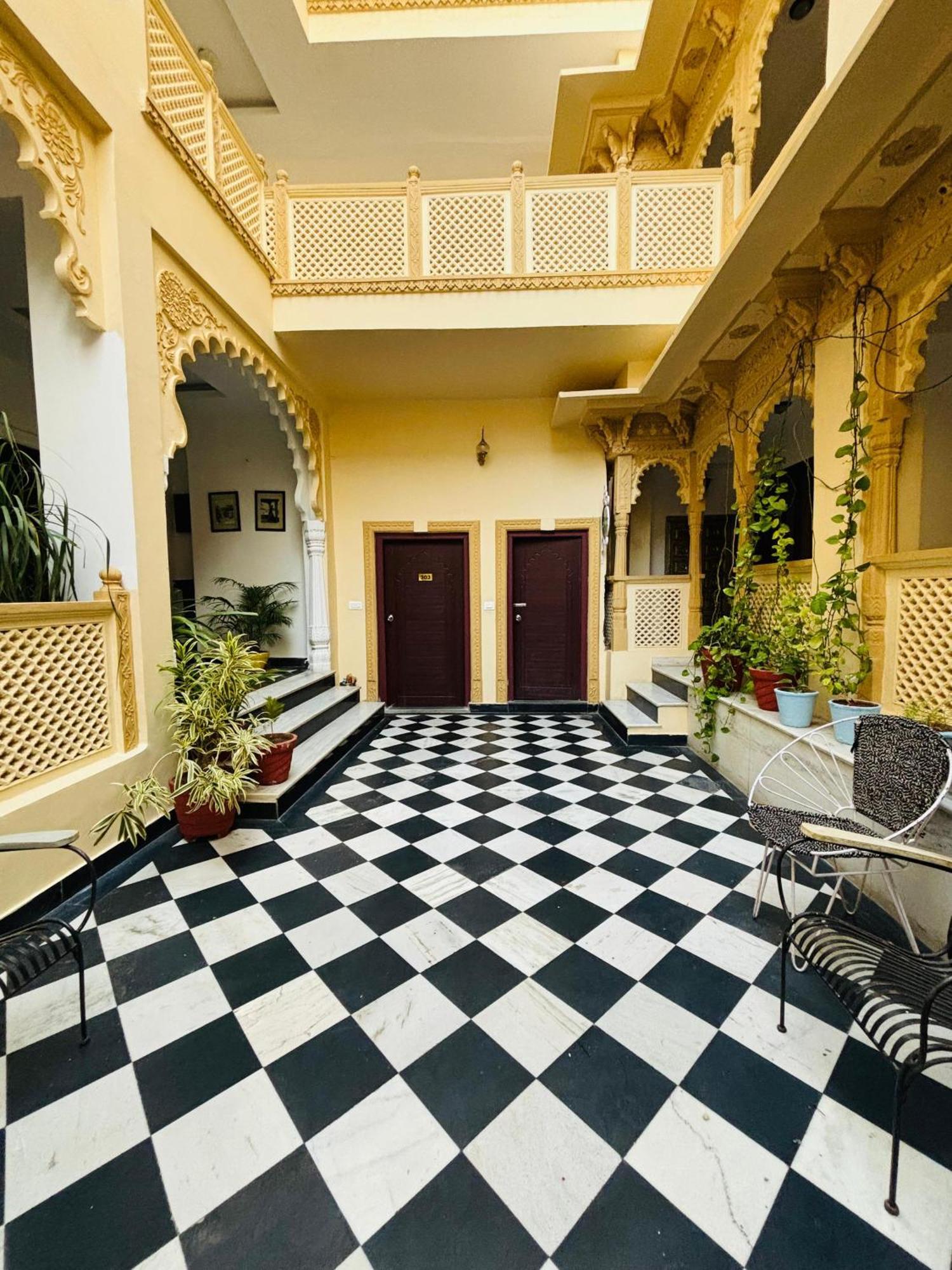 Hotel Mewari Villa Udaipur Exterior photo